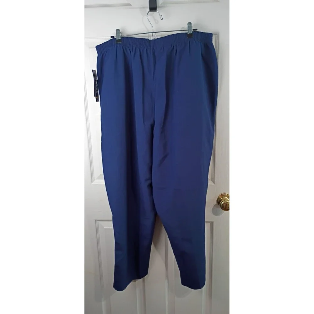 Briggs Woman 24W Blue Elastic Waist Pocket Pullon Pants Easycare Short versatile